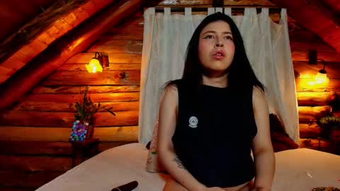 Snapshot of annie_desire chatting on 03/02/26, 10:00 Annie online show from 03/02/26, 10:00