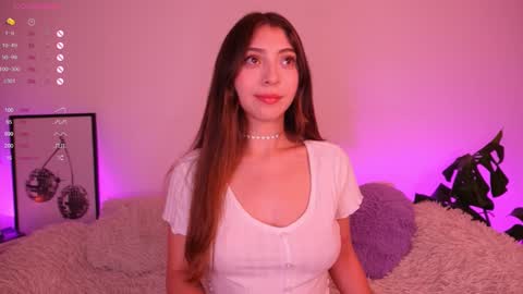 Snapshot of annie_evans24 chatting on 01/09/25, 03:47 Annie Evans online show from 01/09/25, 03:47