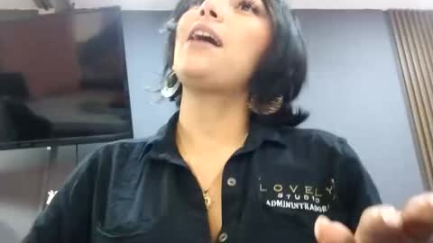 Snapshot of annie_hanss chatting on 10/24/25, 05:09 Ann online show from 10/24/25, 05:09