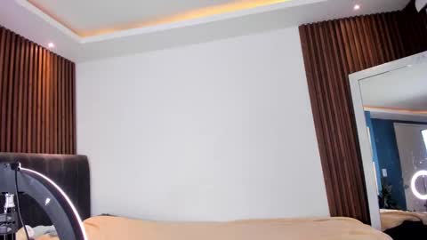 Annie Roberts online show from 02/24/25, 08:36