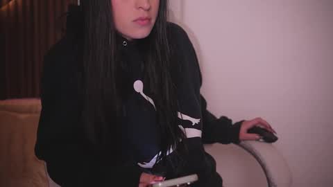 Annie Roberts online show from 09/10/25, 09:04