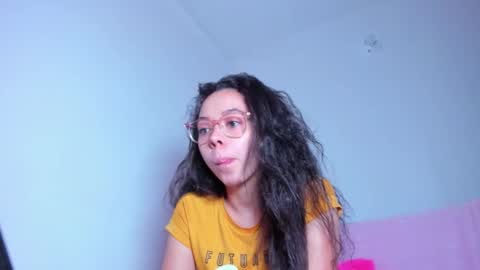 annie_rosse1017 online show from 01/15/26, 01:21