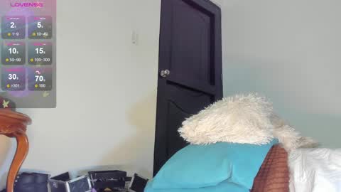 Snapshot of annie_santosx chatting on 03/06/25, 04:49 annie_santosx online show from 03/06/25, 04:49