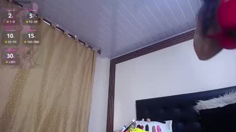 Snapshot of annie_scott_ chatting on 10/17/25, 08:33 annie_scott_ online show from 10/17/25, 08:33