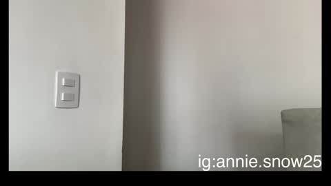 JEANNE no olvides seguirme dont forget follow me  uu online show from 02/05/25, 07:53