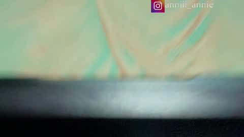 Snapshot of annie_snow_ chatting on 06/27/26, 08:47 JEANNE no olvides seguirme dont forget follow me uu online show from 06/27/26, 08:47