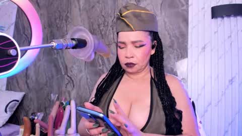 annie_wigg_ online show from 01/08/26, 02:58