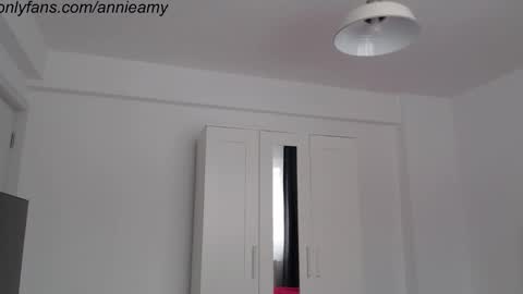 Annie online show from 02/17/25, 12:59