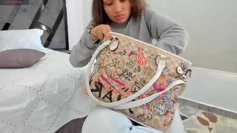 Annie and Stefan online show from 12/03/24, 12:38