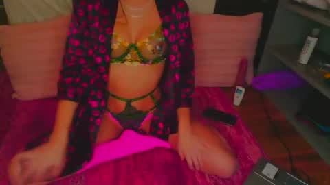 Snapshot of anniebella69 chatting on 01/13/25, 03:12 Annabelle69 online show from 01/13/25, 03:12