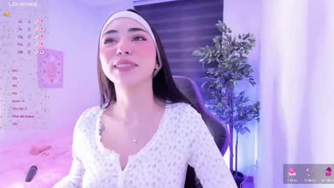 Snapshot of anniebrie chatting on 02/20/25, 06:06 Cassandra online show from 02/20/25, 06:06
