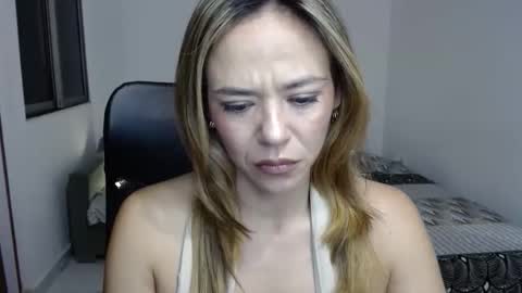 Snapshot of anniecervantez chatting on 05/31/26, 03:04 Annie online show from 05/31/26, 03:04