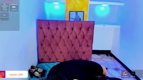 Anniee online show from 11/13/25, 01:32