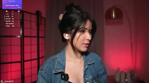 anniehillofficial_ online show from 02/07/26, 09:18