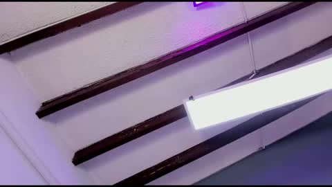 Annie online show from 12/05/25, 11:41