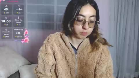 Annie Sparkle online show from 03/26/26, 12:17