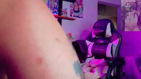 Annie  Michael  online show from 06/08/26, 02:06