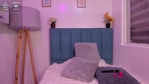 Snapshot of anniie_evans1 chatting on 12/03/25, 04:16 Annie Evans online show from 12/03/25, 04:16