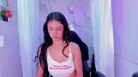 Annie Evans  online show from 04/23/26, 05:15