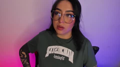 Annika online show from 10/12/25, 01:04