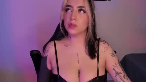 Annika online show from 11/18/25, 09:52