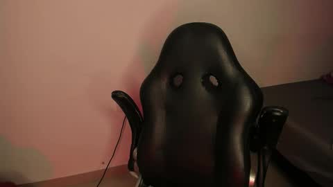 Annika online show from 11/26/25, 02:12