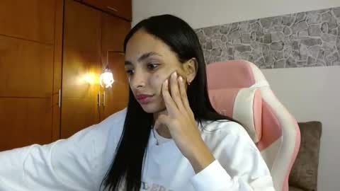 Snapshot of annitaserna chatting on 10/10/25, 03:11 AnnaS online show from 10/10/25, 03:11