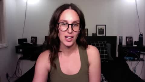 Ann online show from 12/18/25, 03:34