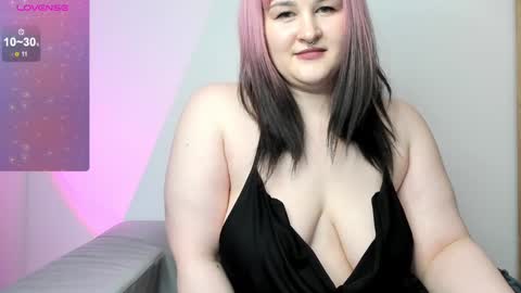 Snapshot of annnott chatting on 12/20/24, 12:05 Ann online show from 12/20/24, 12:05