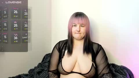 Snapshot of annnott chatting on 09/13/25, 10:04 Ann online show from 09/13/25, 10:04