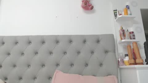 anntonella_squirt online show from 12/05/25, 11:41