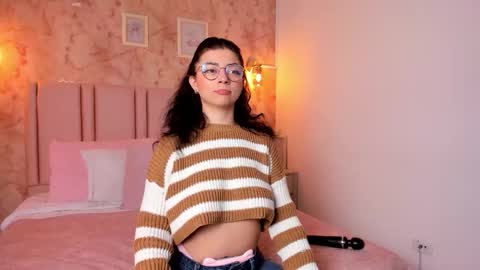 Snapshot of anntonella_watson chatting on 12/15/25, 11:36 ANTON online show from 12/15/25, 11:36