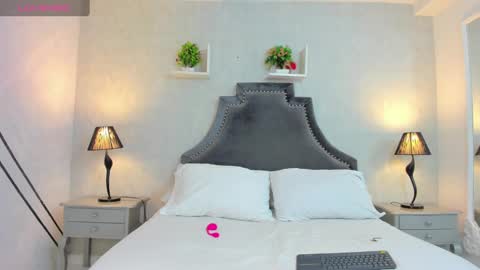 Anntonia Woods  online show from 12/21/24, 01:21