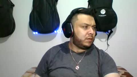 lion kennedy independent model moderator online show from 10/21/25, 02:45