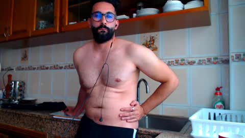 Snapshot of annuler_9 chatting on 12/20/24, 03:42 adrenalinE online show from 12/20/24, 03:42