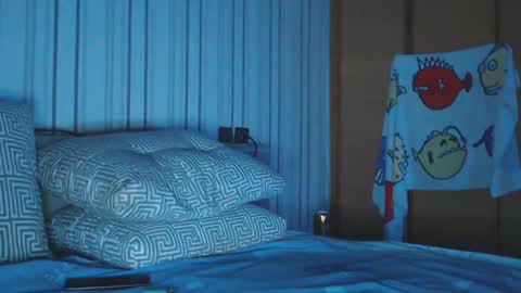 Snapshot of annuler_9 chatting on 01/19/25, 12:28 adrenalinE online show from 01/19/25, 12:28