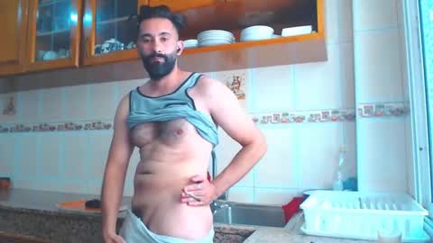 Snapshot of annuler_9 chatting on 09/17/25, 01:35 adrenalinE online show from 09/17/25, 01:35