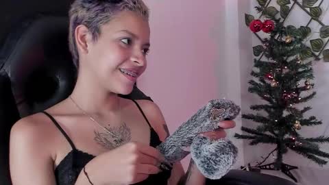 Anny online show from 12/16/25, 03:33