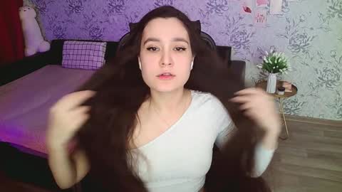 Annie online show from 12/18/24, 01:59