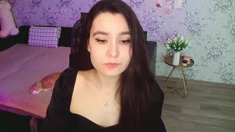 Annie online show from 12/24/24, 04:19