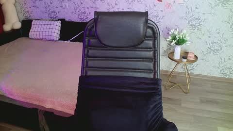 Annie online show from 01/16/25, 04:28