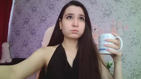 Annie online show from 03/04/25, 09:07