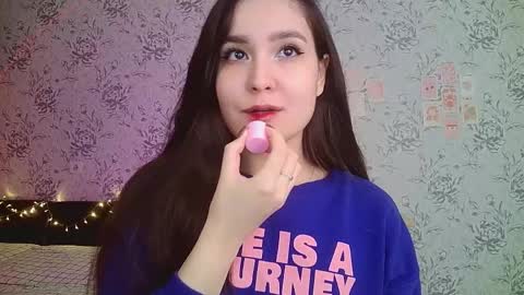 Annie online show from 09/26/25, 09:24