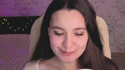 Annie online show from 04/09/26, 02:44