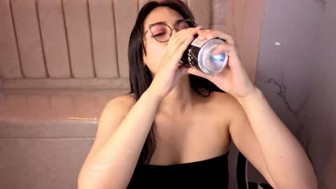 Live 1500am 2100pm COLOMBIAN HOUR online show from 11/30/25, 01:15