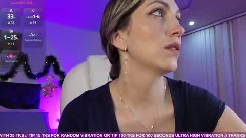 Anny online show from 12/22/25, 12:35