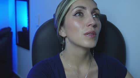 Snapshot of anny_sweet72 chatting on 04/25/26, 11:57 Anny online show from 04/25/26, 11:57