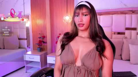 Snapshot of anny_taylorr_ chatting on 02/04/26, 05:08 Anny online show from 02/04/26, 05:08