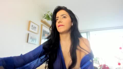 Anny online show from 12/16/25, 10:15