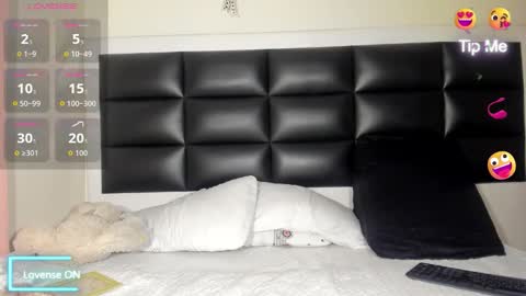 Melani online show from 11/27/25, 11:51